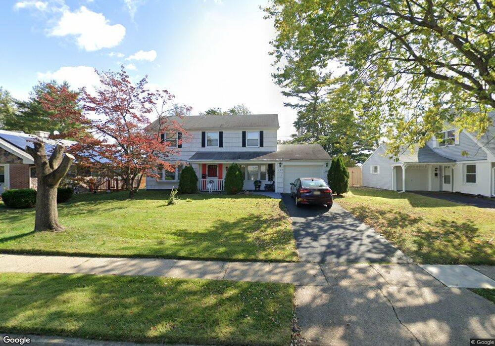 132 Pheasant Ln, Willingboro, NJ 08046 - photo 1