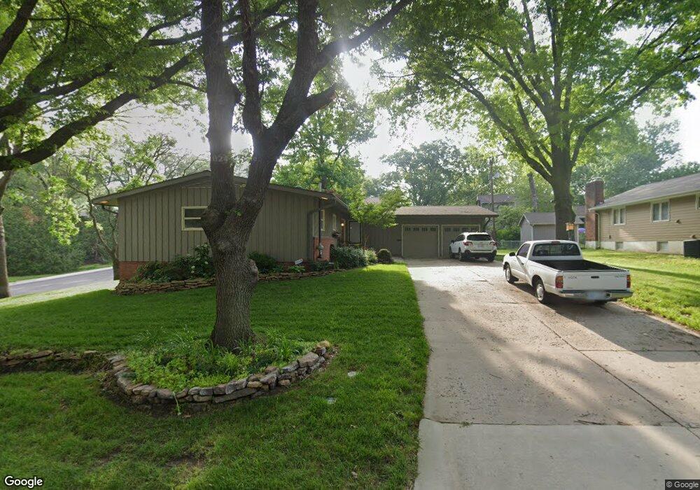 2860 SW Plass Ave, Topeka, KS 66611 - photo 1