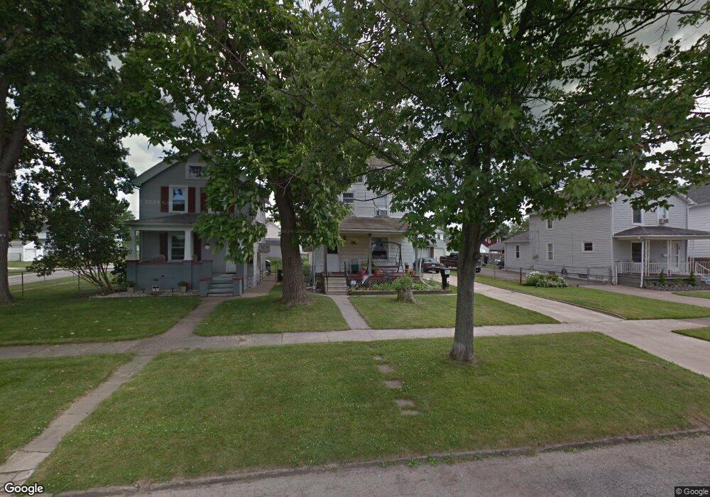 2442 E 29th St, Lorain, OH 44055 - photo 1