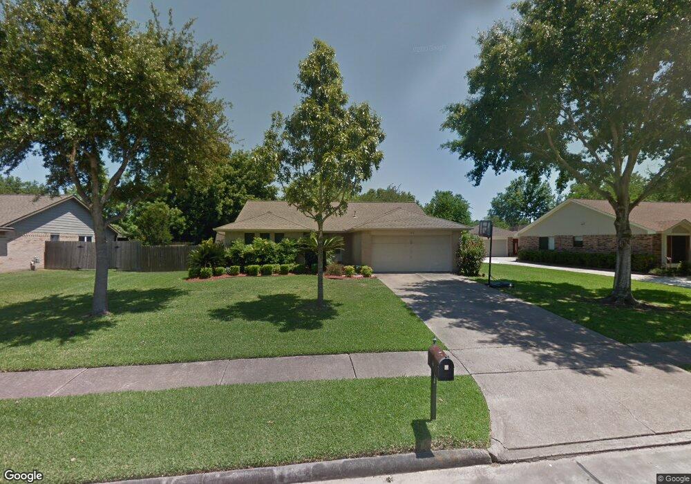 1110 Killarney Ave, Friendswood, TX 77546 - photo 1