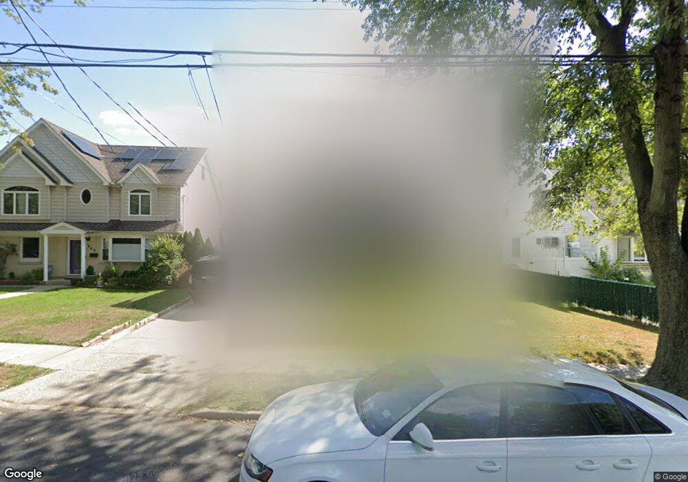 347 Willow Rd E, Staten Island, NY 10314 - photo 1