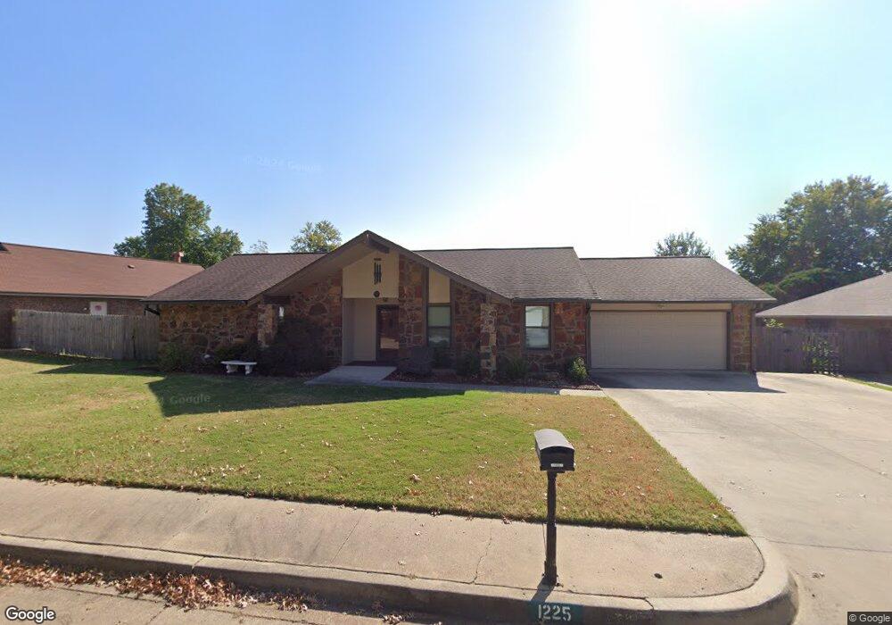 1225 W Edgewater St, Broken Arrow, OK 74012 - photo 1