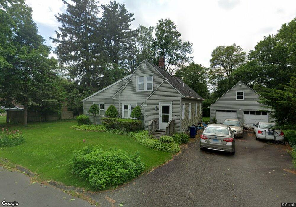 822 Woodruff Rd, Orange, CT 06477 - photo 1