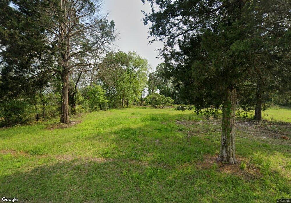 1714 Williamsburg Cir, Albany, GA 31705 - photo 1