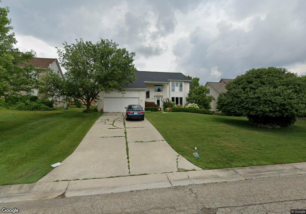 5929 Petros Dr, West Bloomfield, MI 48324 - photo 1