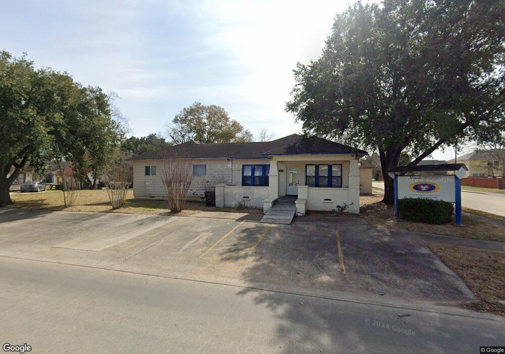 2100 Avenue M, Rosenberg, TX 77471 - photo 1