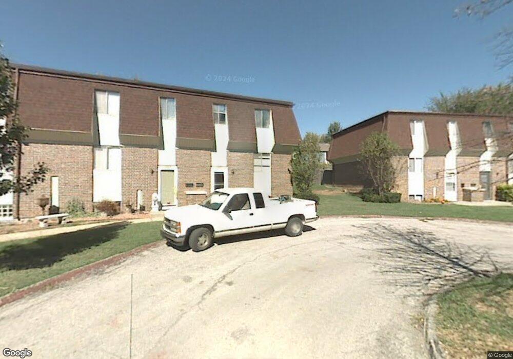 10000 W 52nd St, Shawnee, KS 66203 - photo 1