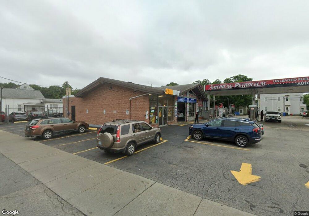 962 Cranston St, Cranston, RI 02920 - photo 1