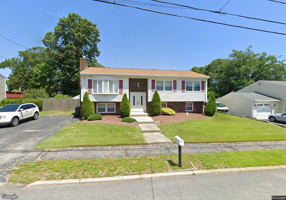 7 Greenview Rd, Cranston, RI 02920 - photo 1