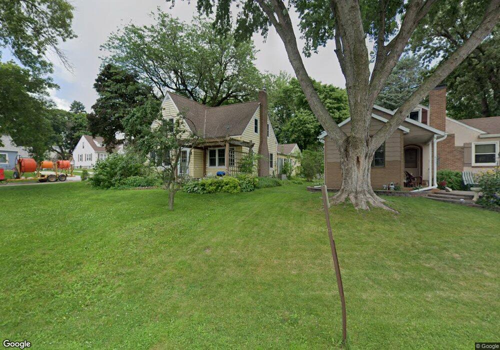 817 N Shore Ave, Albert Lea, MN 56007 - photo 1