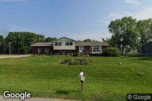 300 Freeseway Dr, Robins, IA 52328