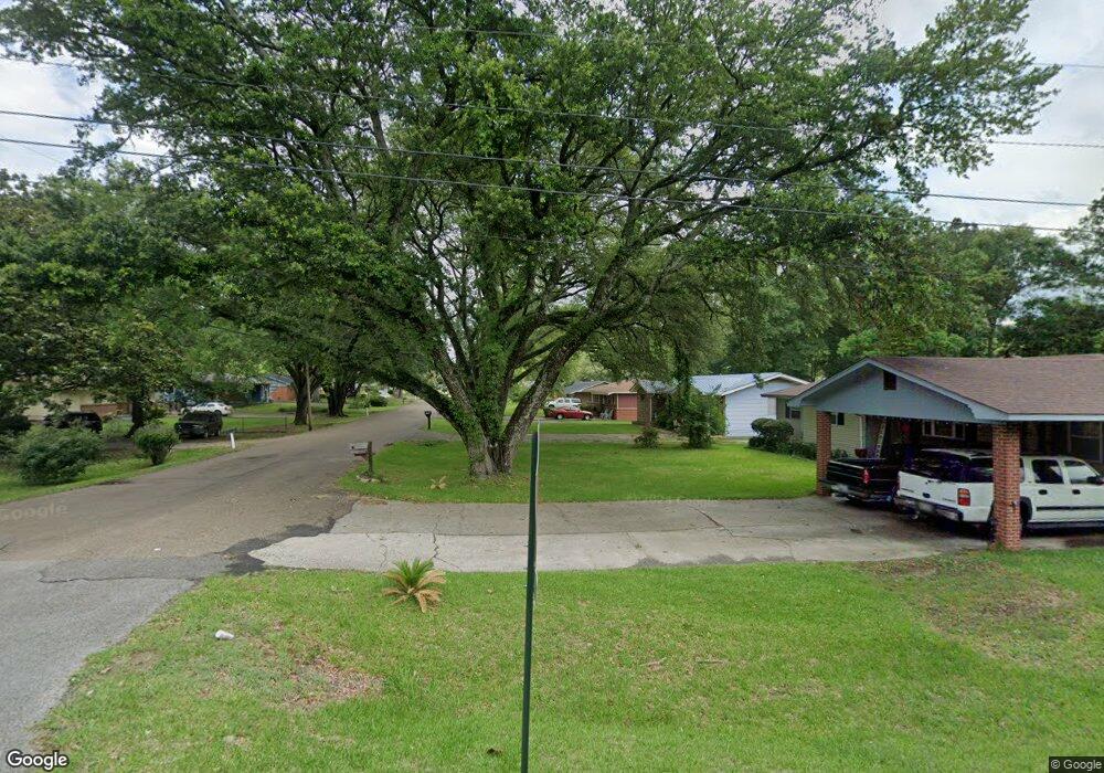 913 S 19th Ave, Laurel, MS 39440 - photo 1