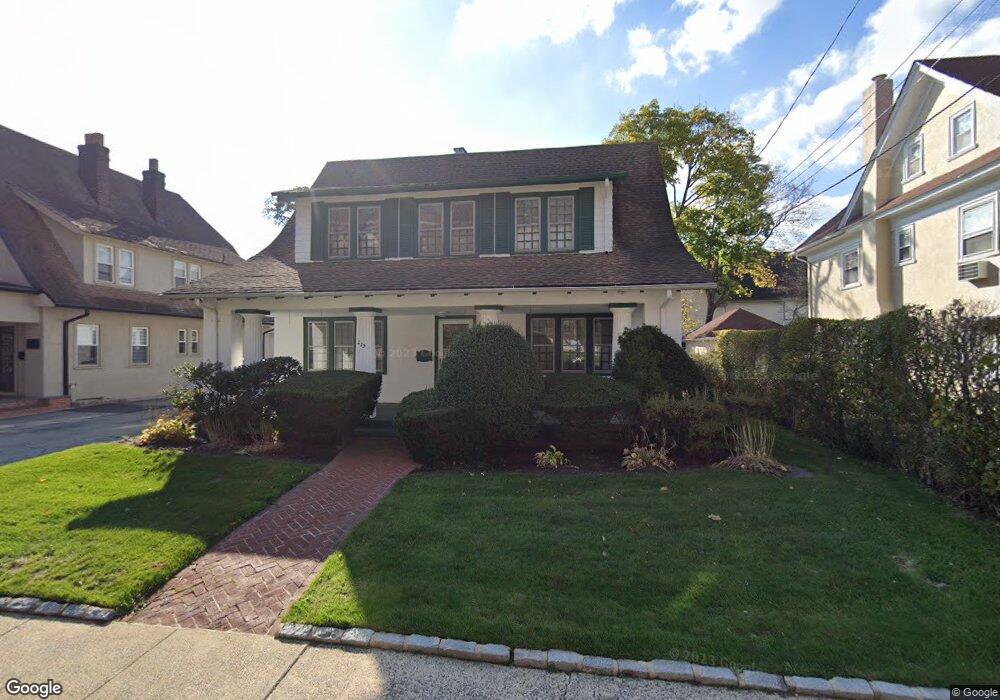 215 Club Dr, Woodmere, NY 11598 - photo 1