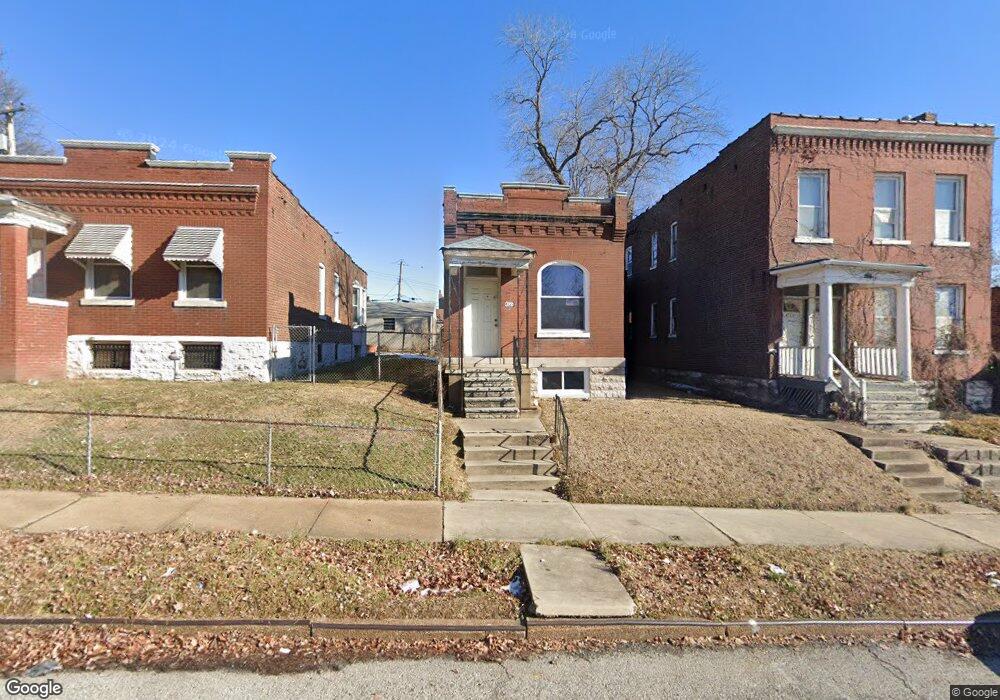 4723 Sacramento Ave, Saint Louis, MO 63115 - photo 1