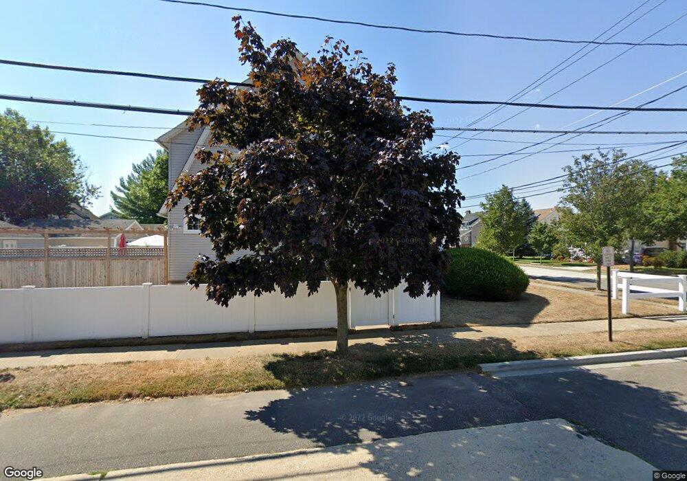 34 Wilson Ave, Lynbrook, NY 11563 - photo 1