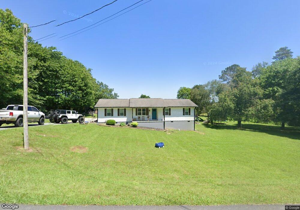 416 Owens Cir NE, Calhoun, GA 30701 - photo 1