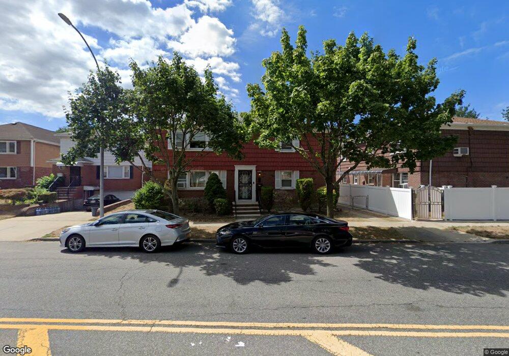 83-08 Langdale St unit 1, New Hyde Park, NY 11040 - photo 1