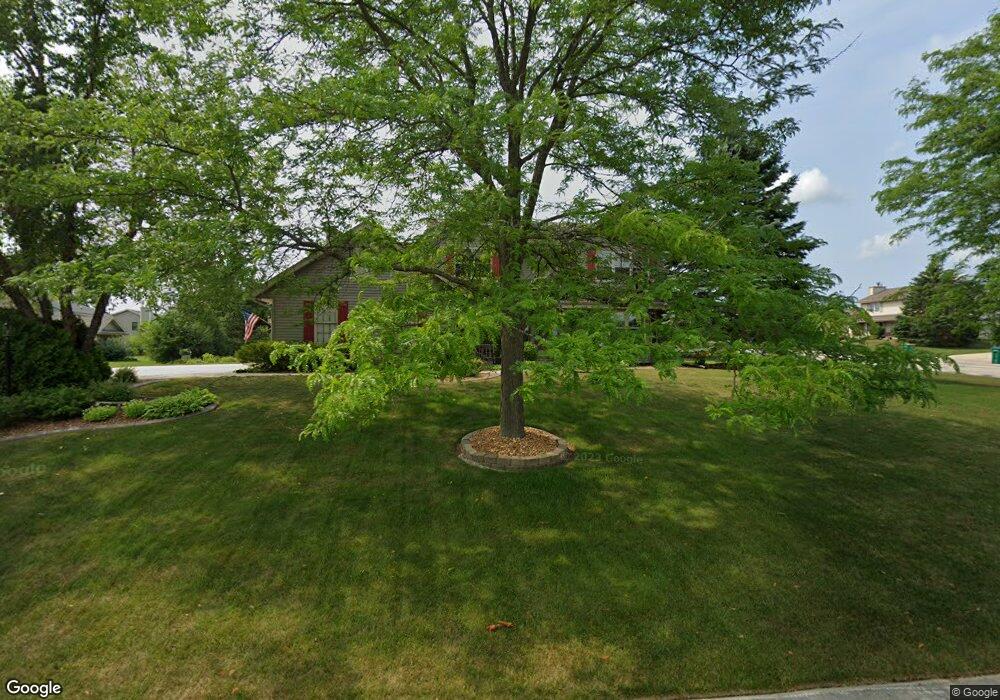 N103W16519 Founders Ln, Germantown, WI 53022 - photo 1