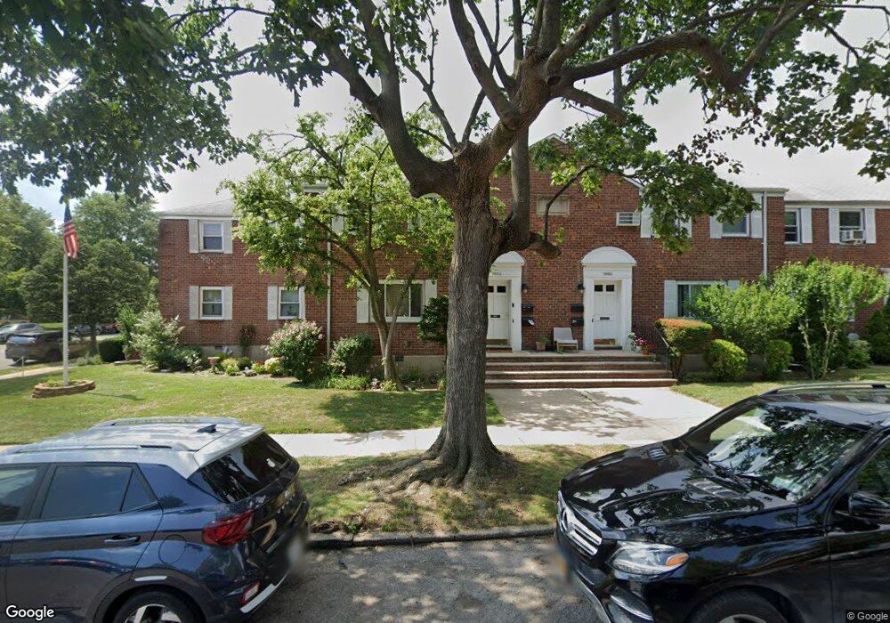 263-01 74th Ave unit Upper, Glen Oaks, NY 11004 - photo 1