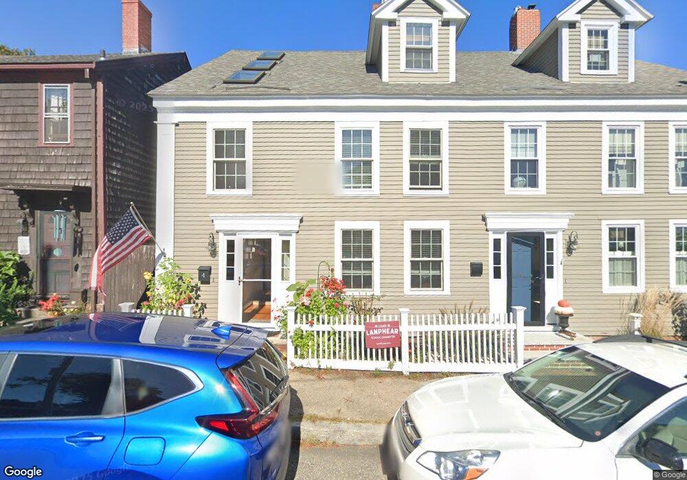 4 Warren St unit B, Newburyport, MA 01950 - photo 1