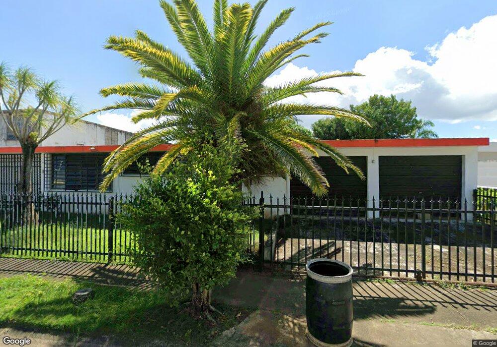 13 Yagrumo, Carolina, PR 00983 - photo 1