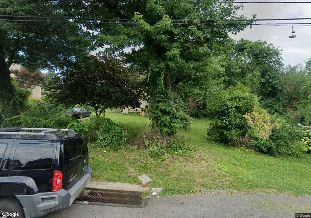 424 E Woodlawn St, Philadelphia, PA 19144 - photo 1