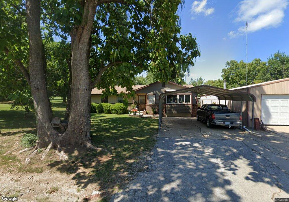 509 E Park St, Yates Center, KS 66783 - photo 1