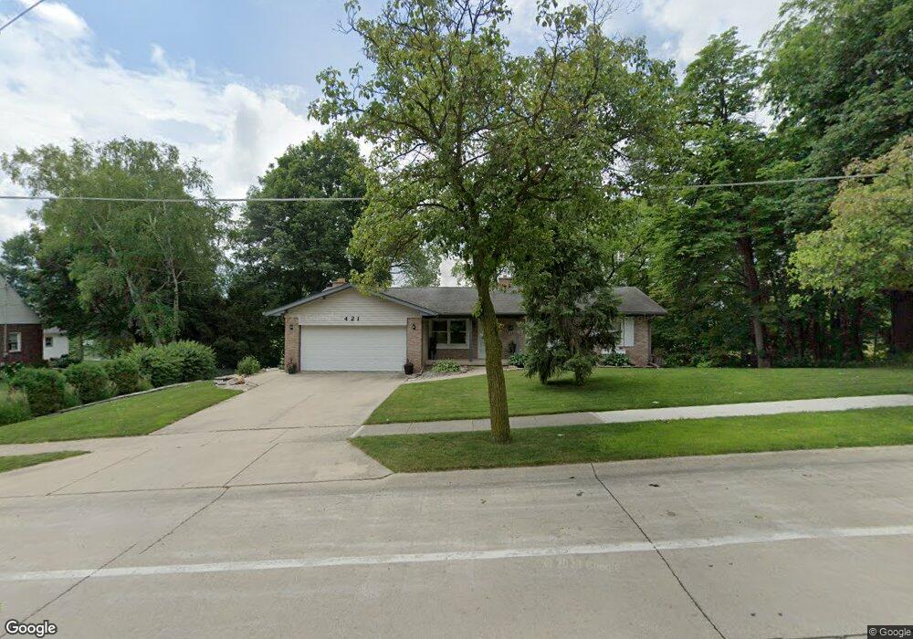 421 E Tuscola St, Frankenmuth, MI 48734 - photo 1