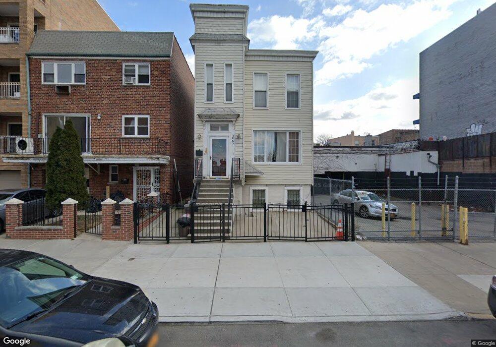 3083 38th St, Astoria, NY 11103 - photo 1