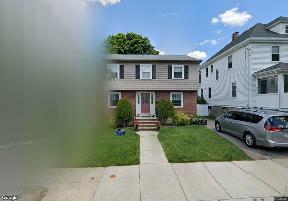 31 Garnet Rd, West Roxbury, MA 02132 - photo 1