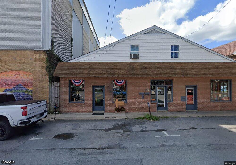 118 Independence St, Berkeley Springs, WV 25411 - photo 1