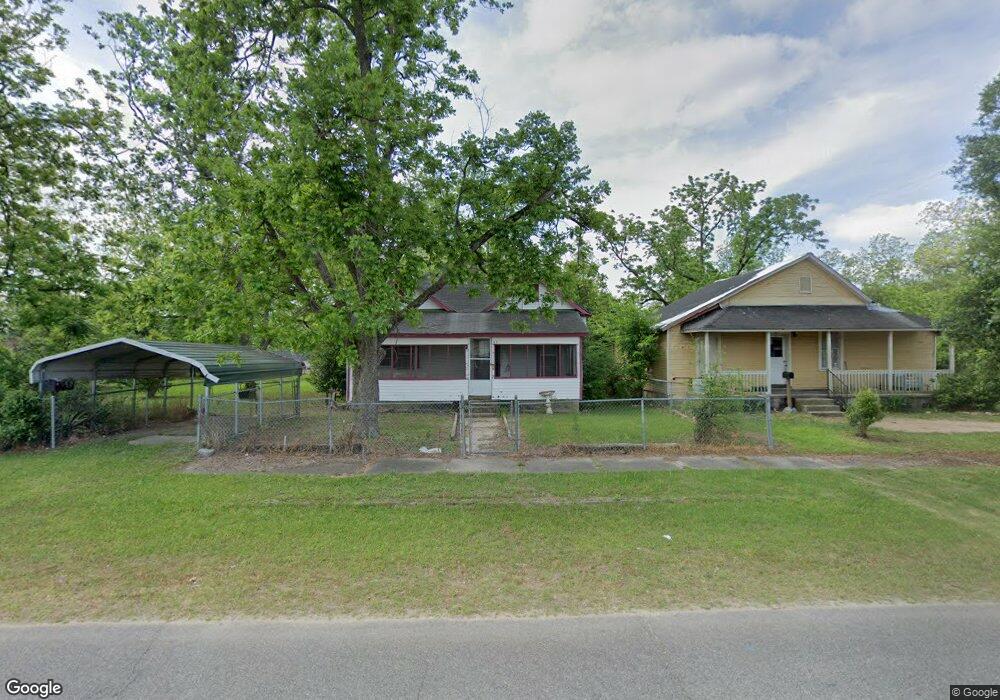 411 E Altamaha St, Fitzgerald, GA 31750 - photo 1