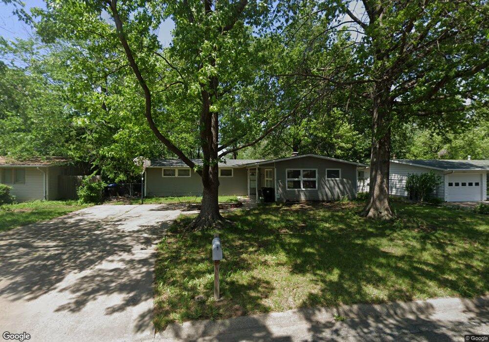 1330 SW Caledon St, Topeka, KS 66611 - photo 1