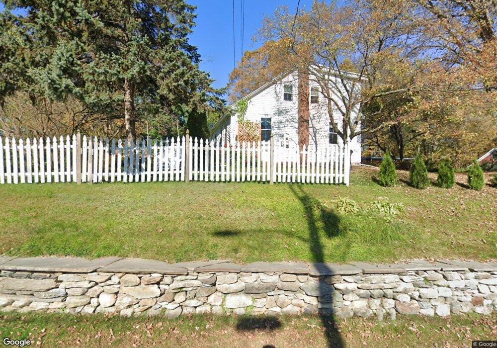 506 Bridge St, Richmond, VT 05477 - photo 1