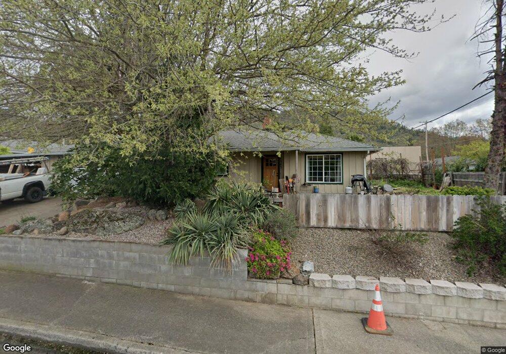 1303 NE 10th St, Grants Pass, OR 97526 - photo 1