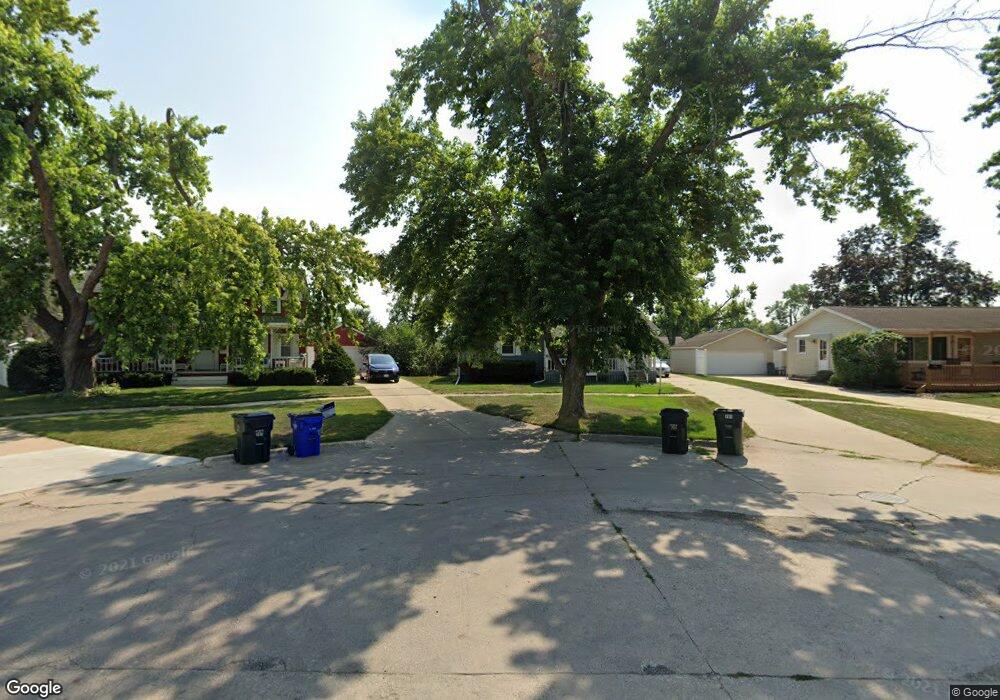 701 26th St NW, Cedar Rapids, IA 52405 - photo 1