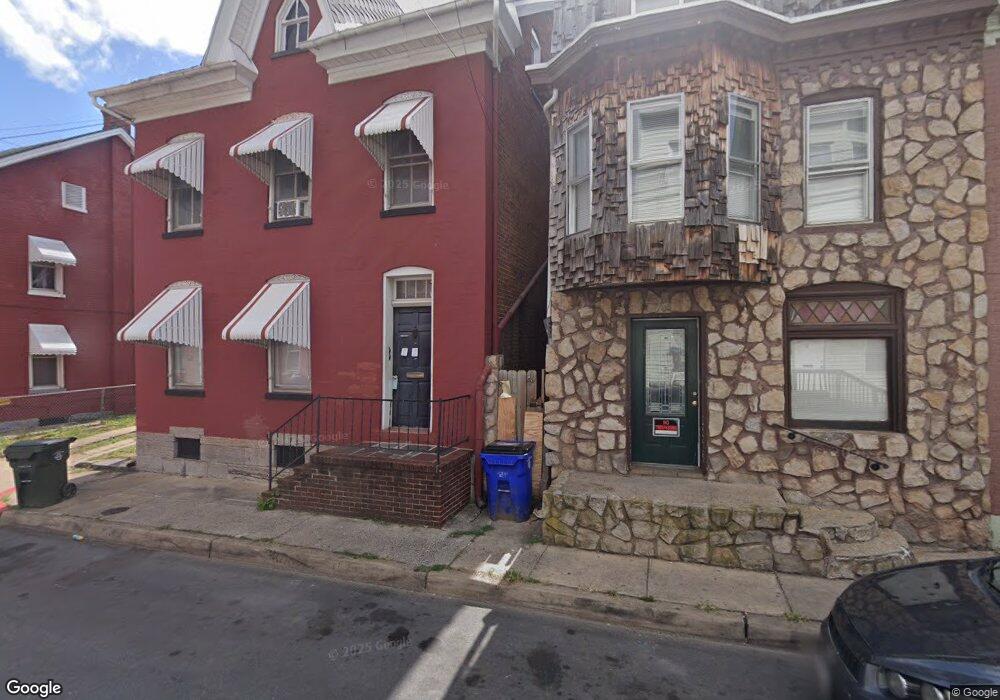 32 Locust 32-34 St N, Hagerstown, MD 21740 - photo 1