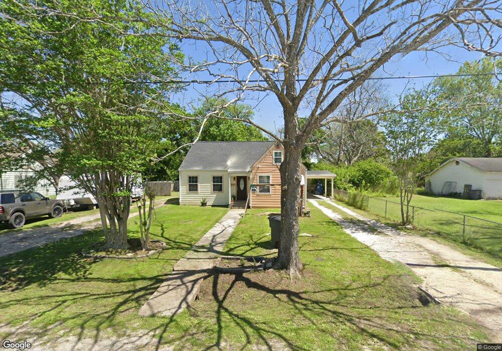 1215 Avenue G, Bay City, TX 77414 - photo 1