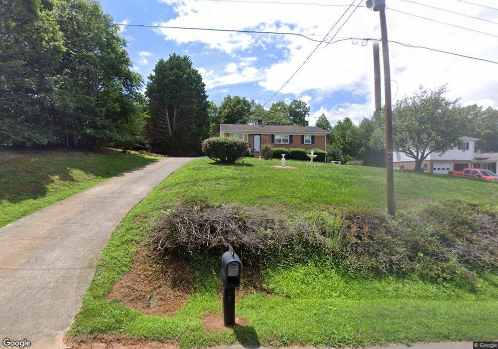 535 Price Hairston St, Martinsville, VA 24112 - photo 1