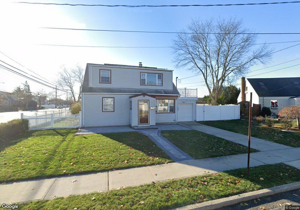 2 Cluett Rd, Valley Stream, NY 11581 - photo 1