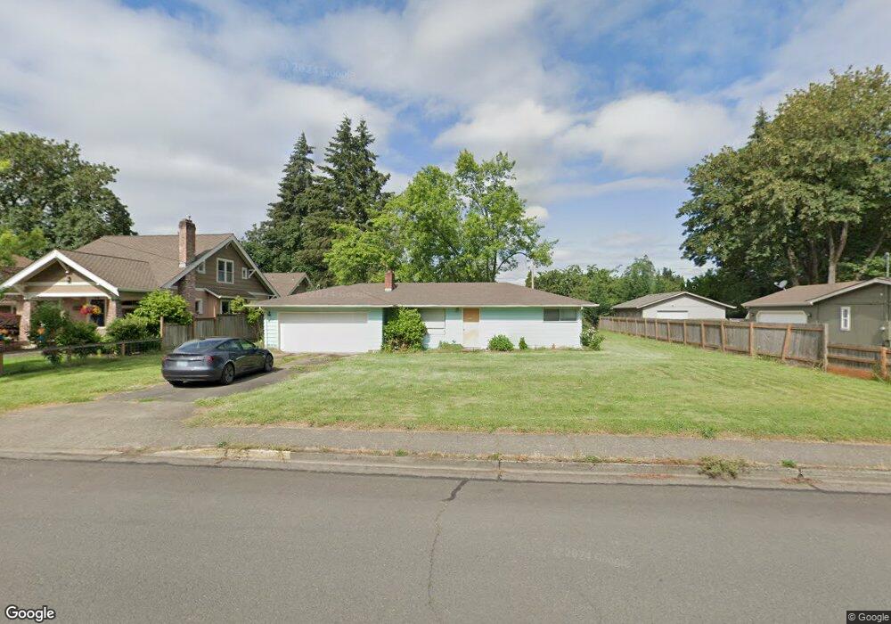 1338 Bogart Ln, Eugene, OR 97401 - photo 1