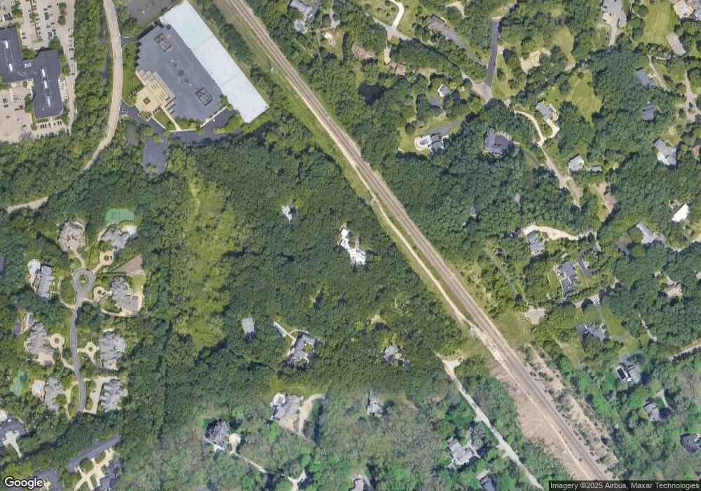 1365 Trowbridge Rd, Bloomfield Hills, MI 48304 - photo 1