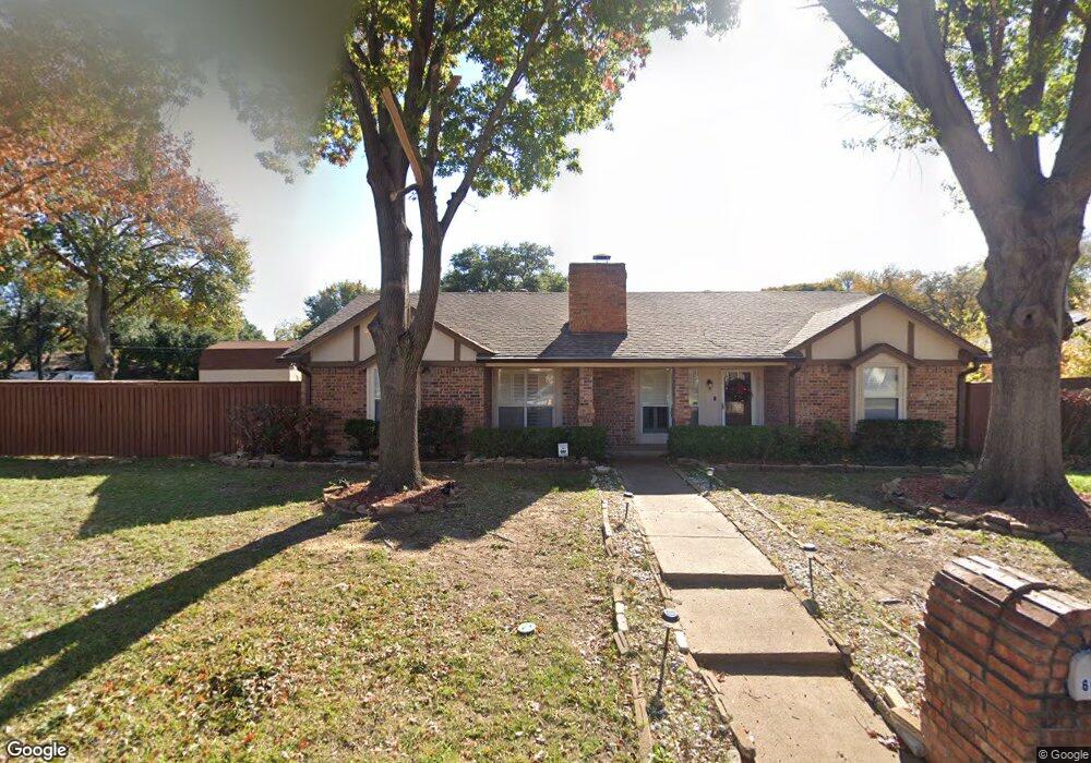 667 Highland Park Dr, Hurst, TX 76054 - photo 1