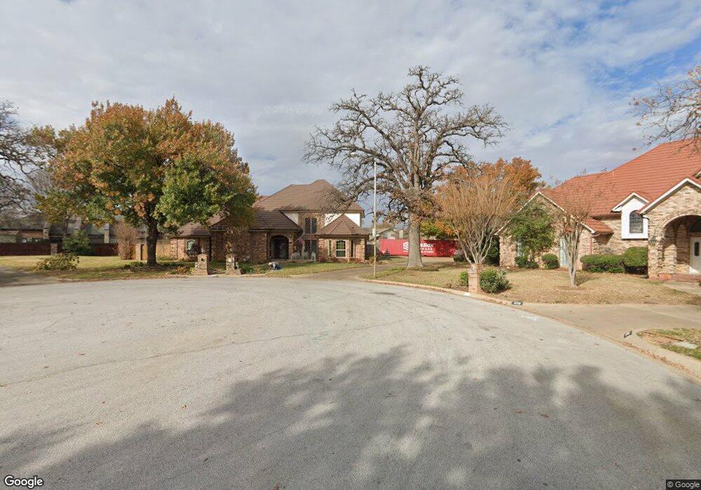 312 Charleston Place, Hurst, TX 76054 - photo 1