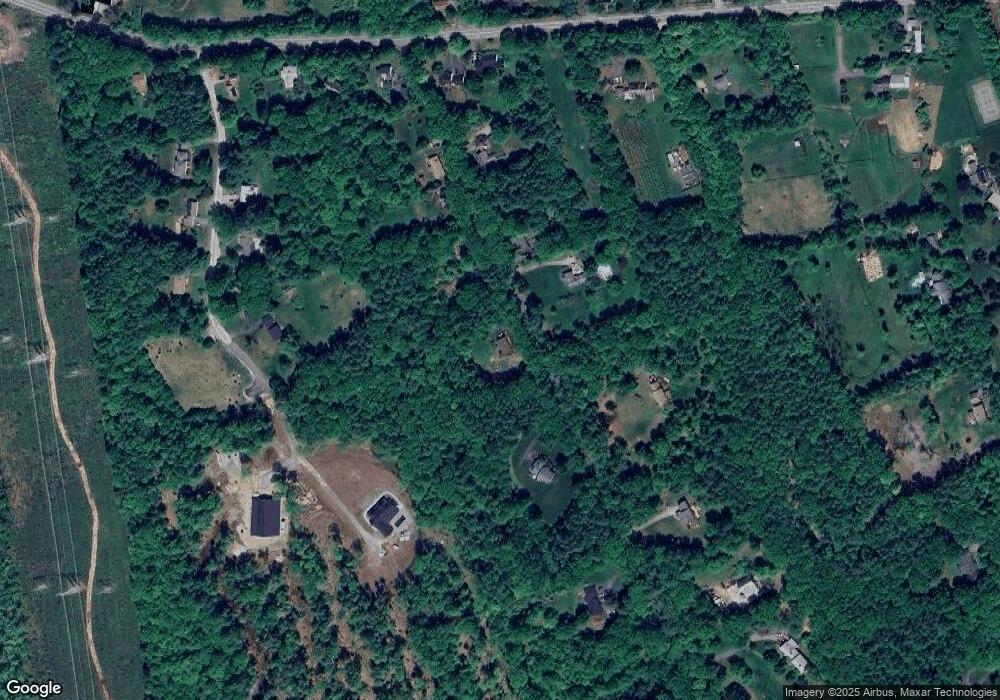 586 Upper Straw Rd, Contoocook, NH 03229 - photo 1