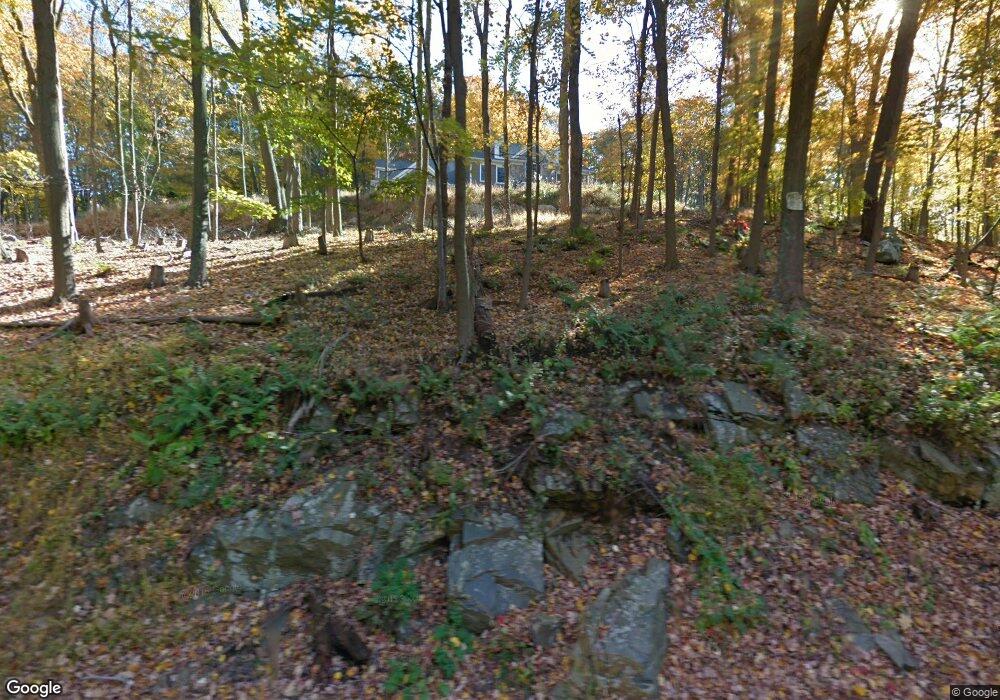 496 Oscawana Lake Rd, Putnam Valley, NY 10579 - photo 1