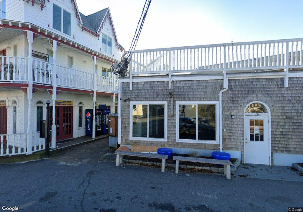 8 Circuit Avenue Extension unit 3, Oak Bluffs, MA 02557 - photo 1