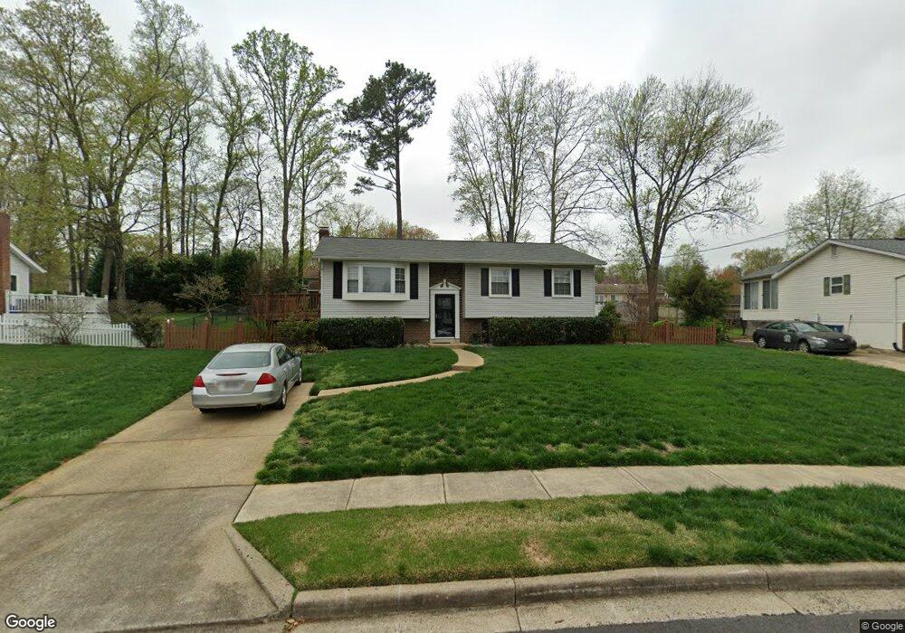 7609 Mahoney Dr, Lorton, VA 22079 - photo 1