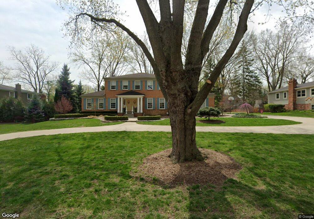 784 Brookwood Walke, Bloomfield Hills, MI 48304 - photo 1