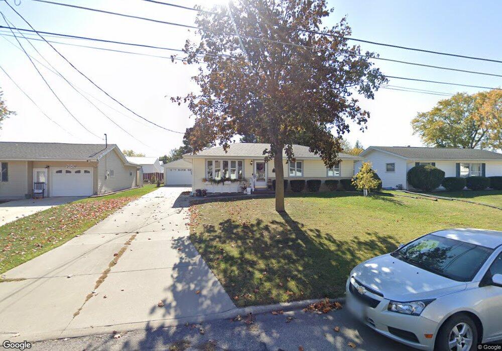 2007 N 2nd Ave E, Newton, IA 50208 - photo 1